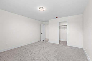 Welcome to this beautifully crafted North Fork Custom Homes - photo 30