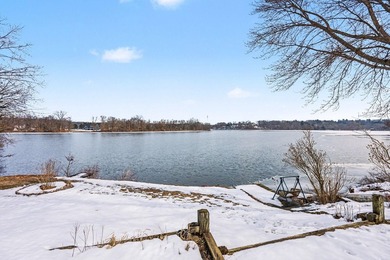 Experience lakeside luxury with this move-in-ready, 3-bedroom - photo 6