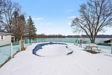 Experience lakeside luxury with this move-in-ready, 3-bedroom - photo 7