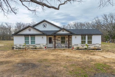 Cedar Creek Lake Home For Sale in Malakoff Texas