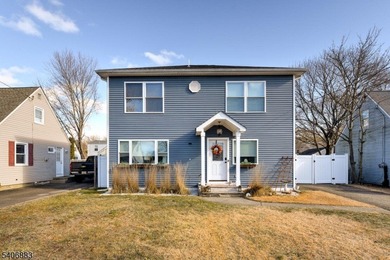 Wanaque Reservoir Home For Sale in Wanaque Boro New Jersey