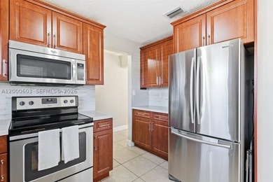 Looking for a bright and beautifully updated 3-bedroom, 2-bath - photo 11