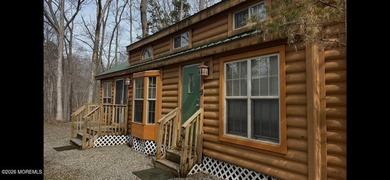 (private lake, pond, coastal) Condo For Sale in Cream Ridge New Jersey