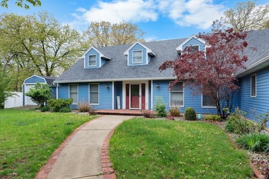**Lake Shafer Retreat - Stunning Waterfront Property!!** This - photo 2