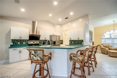 Presenting 2028 SW 44th Terrace, a Gorgeous Waterfront Pool Home - photo 14