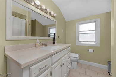 Welcome to 1328 Granger Ave.-timeless historical charm offering - photo 34