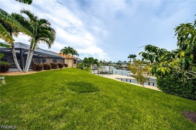 Presenting 2028 SW 44th Terrace, a Gorgeous Waterfront Pool Home - photo 39