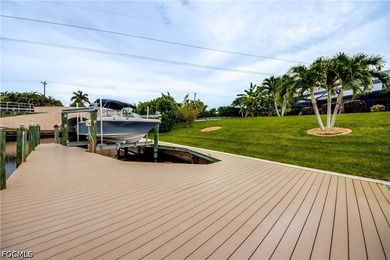 Presenting 2028 SW 44th Terrace, a Gorgeous Waterfront Pool Home - photo 44
