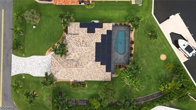 Presenting 2028 SW 44th Terrace, a Gorgeous Waterfront Pool Home - photo 47