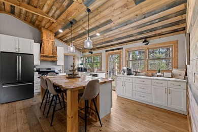 Just five miles from downtown Blue Ridge, this extraordinary 100 - photo 18