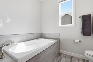 Welcome to this stunning custom-built home, perfectly situated - photo 23