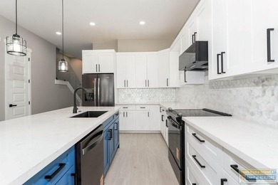 Unlock the full potential of coastal rental income with this - photo 5