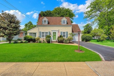 This is not a house, it's a Home! A Charming Colonial for your - photo 1