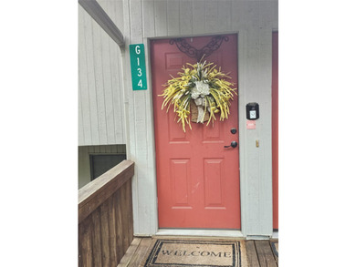 Enjoy easy living in this charming 1-bedroom, 1-bath condo - photo 1