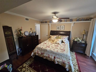 Enjoy easy living in this charming 1-bedroom, 1-bath condo - photo 9