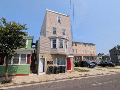 Legal QuadPlex - INVESTOR ALERT - 13% Cap rate on this Triplex - photo 1