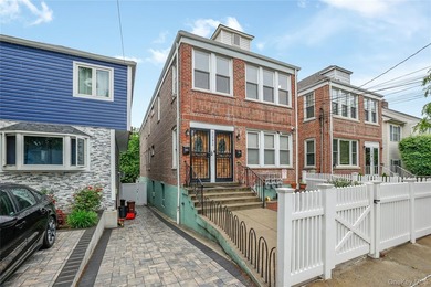 THREE APARTMENTS - Building officially classified as a - photo 4