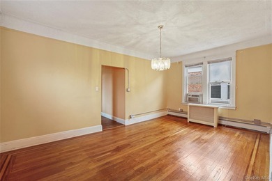 THREE APARTMENTS - Building officially classified as a - photo 6