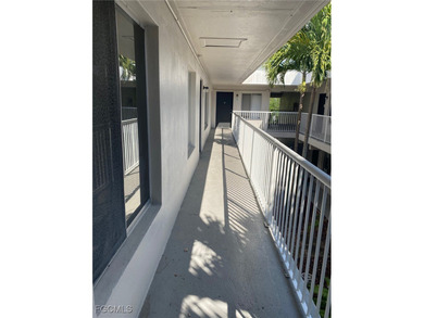 This one bed one bath is on very good conditions, ready to move - photo 8