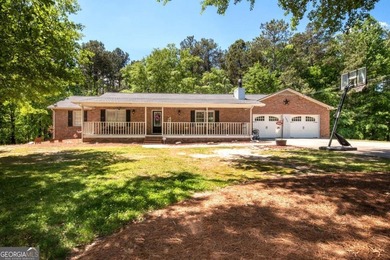 (private lake, pond, coastal) Home For Sale in Hoschton Georgia