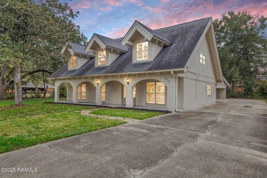 Vermilion River - Lafayette Parrish Home For Sale in Lafayette Louisiana