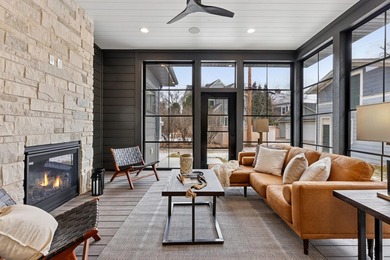 Dream Homes Inc. presents an amazing opportunity in the Kenwood - photo 17