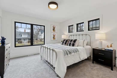Dream Homes Inc. presents an amazing opportunity in the Kenwood - photo 24