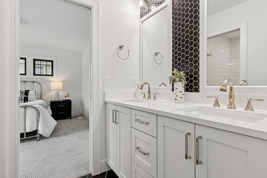 Dream Homes Inc. presents an amazing opportunity in the Kenwood - photo 25