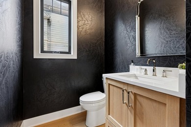 Dream Homes Inc. presents an amazing opportunity in the Kenwood - photo 29