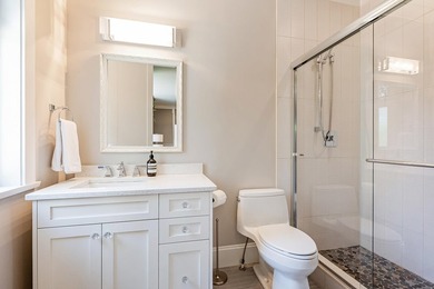 Highly sought-after Crescent Heights! This custom-built 2-storey - photo 6