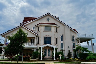 1200 Pleasure Avenue offers a rare opportunity to own an - photo 3