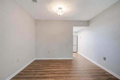 New Roof!! Welcome to this cozy and well-maintained 2-bedroom - photo 12