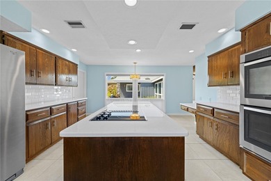 Welcome to this spacious and beautifully maintained 3-bedroom, 3 - photo 14