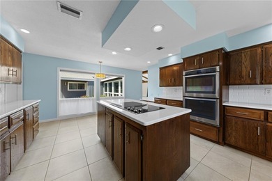 Welcome to this spacious and beautifully maintained 3-bedroom, 3 - photo 17