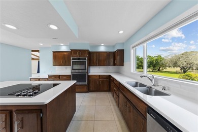 Welcome to this spacious and beautifully maintained 3-bedroom, 3 - photo 18