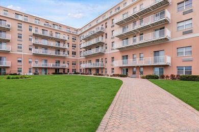 Beautifully updated first-floor two-bedroom two-bath Gated condo - photo 19