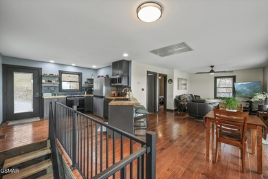 Priced to Sell! Motivated Seller! Private 2.8 ac lakefront - photo 21