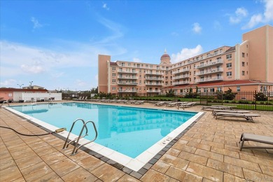 Beautifully updated first-floor two-bedroom two-bath Gated condo - photo 21