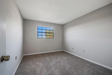 New Roof!! Welcome to this cozy and well-maintained 2-bedroom - photo 23