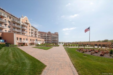 Beautifully updated first-floor two-bedroom two-bath Gated condo - photo 24