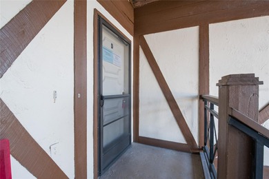 New Roof!! Welcome to this cozy and well-maintained 2-bedroom - photo 31