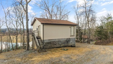 Priced to Sell! Motivated Seller! Private 2.8 ac lakefront - photo 36