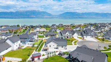 Some homes ask you to imagine what they'll become. This one lets - photo 43