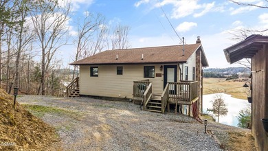 Priced to Sell! Motivated Seller! Private 2.8 ac lakefront - photo 44