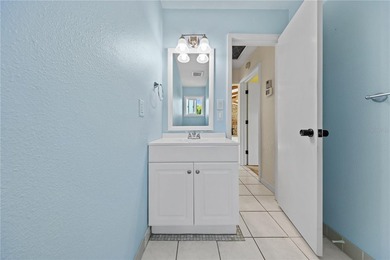 Welcome to this spacious and beautifully maintained 3-bedroom, 3 - photo 50