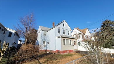 Located in the heart of Lawrence's highly sought-after Five - photo 2