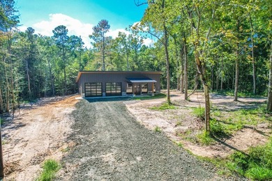 PRIVACY, CONVENIENCE AND CLASS - ALL IN ONE SPOT! Welcome to - photo 4
