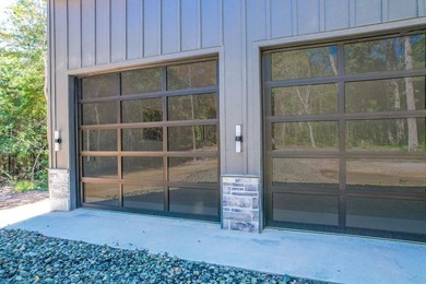 PRIVACY, CONVENIENCE AND CLASS - ALL IN ONE SPOT! Welcome to - photo 6