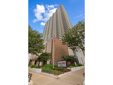 Lake Michigan - Cook County Condo For Sale in Chicago Illinois