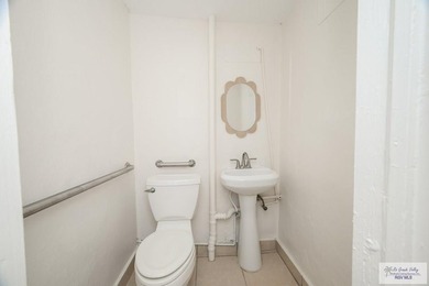 Located at 267 West Robertson Street in the heart of San - photo 14